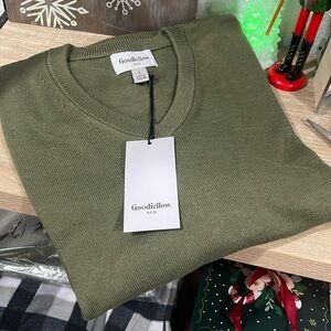 Men’s long sleep sweater